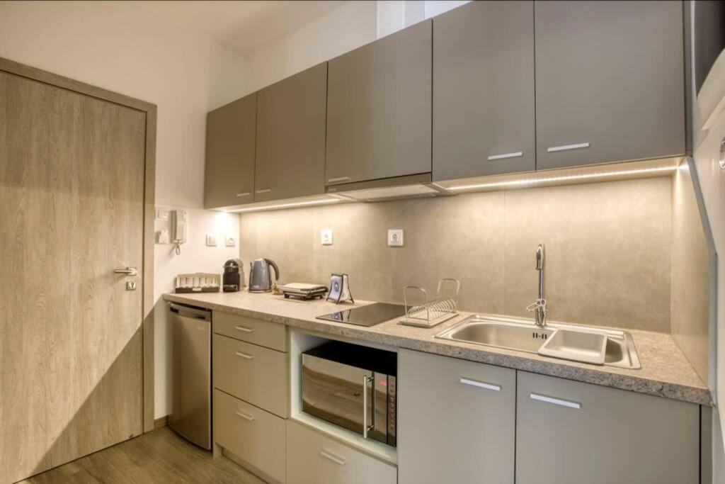 شقة Plaka Filotheis House B أثينا المظهر الخارجي الصورة